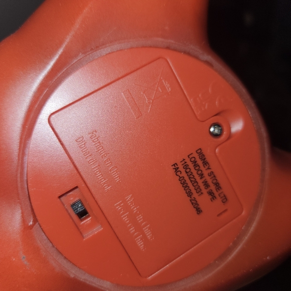 DISNEY'S Turning Red Mei Mei night light - Picture 3 of 3